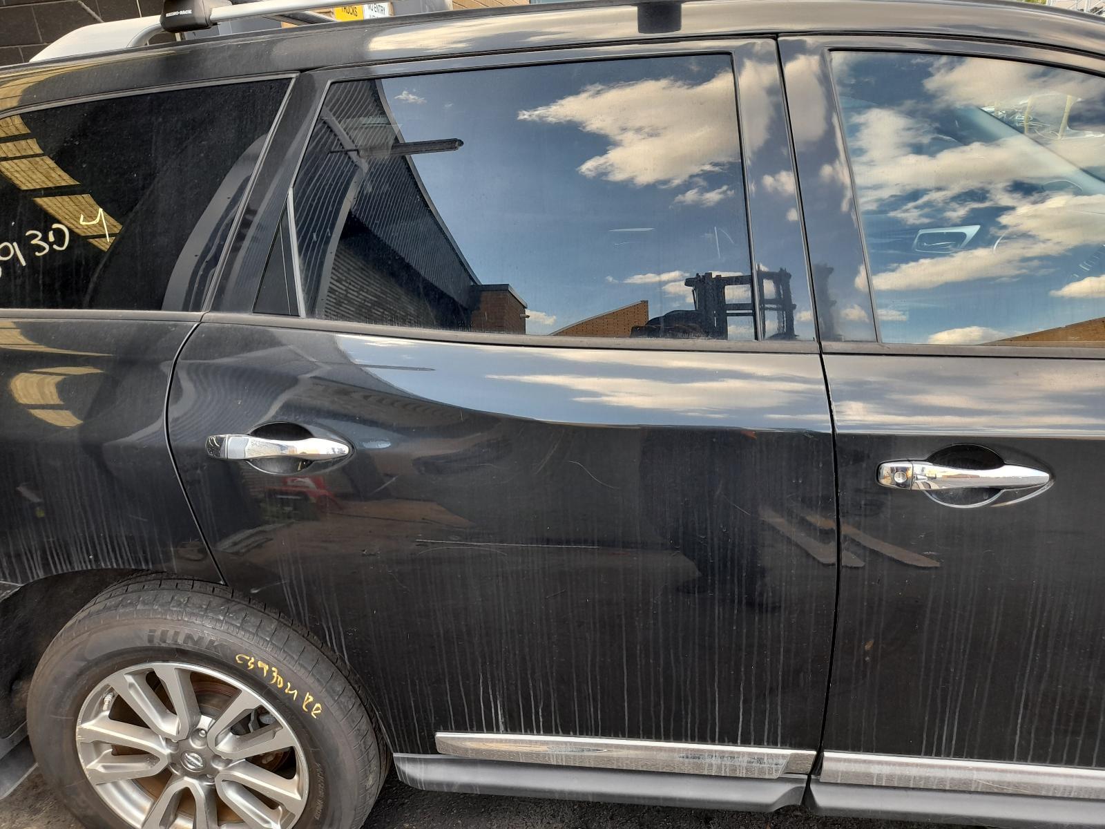 View Auto part Right Rear Door Sliding Nissan Pathfinder 2016