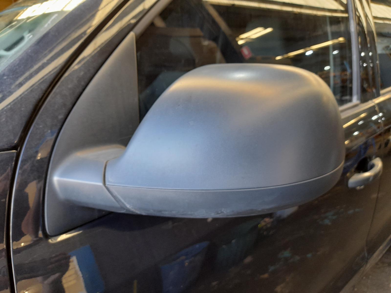 View Auto part Left Door Mirror Volkswagen Amarok 2013