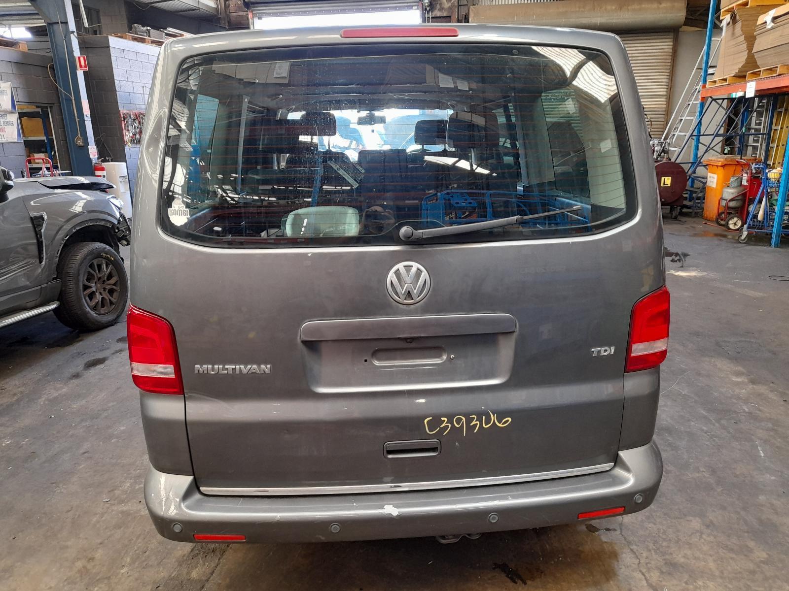 View Auto part Rear/Tailgate Glass Volkswagen Transporter 2012