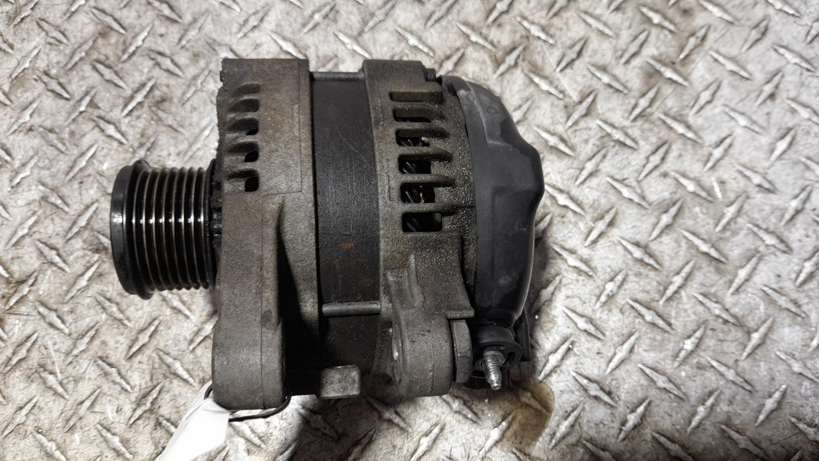 View Auto part Alternator Toyota Kluger 2011