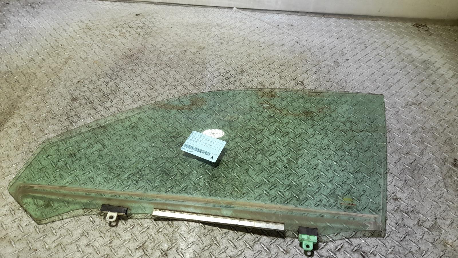 View Auto part Left Front Door Window Toyota Kluger 2011