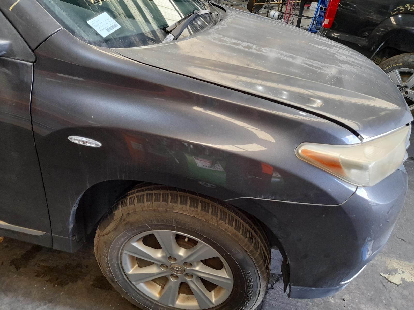 View Auto part Right Guard Toyota Kluger 2011