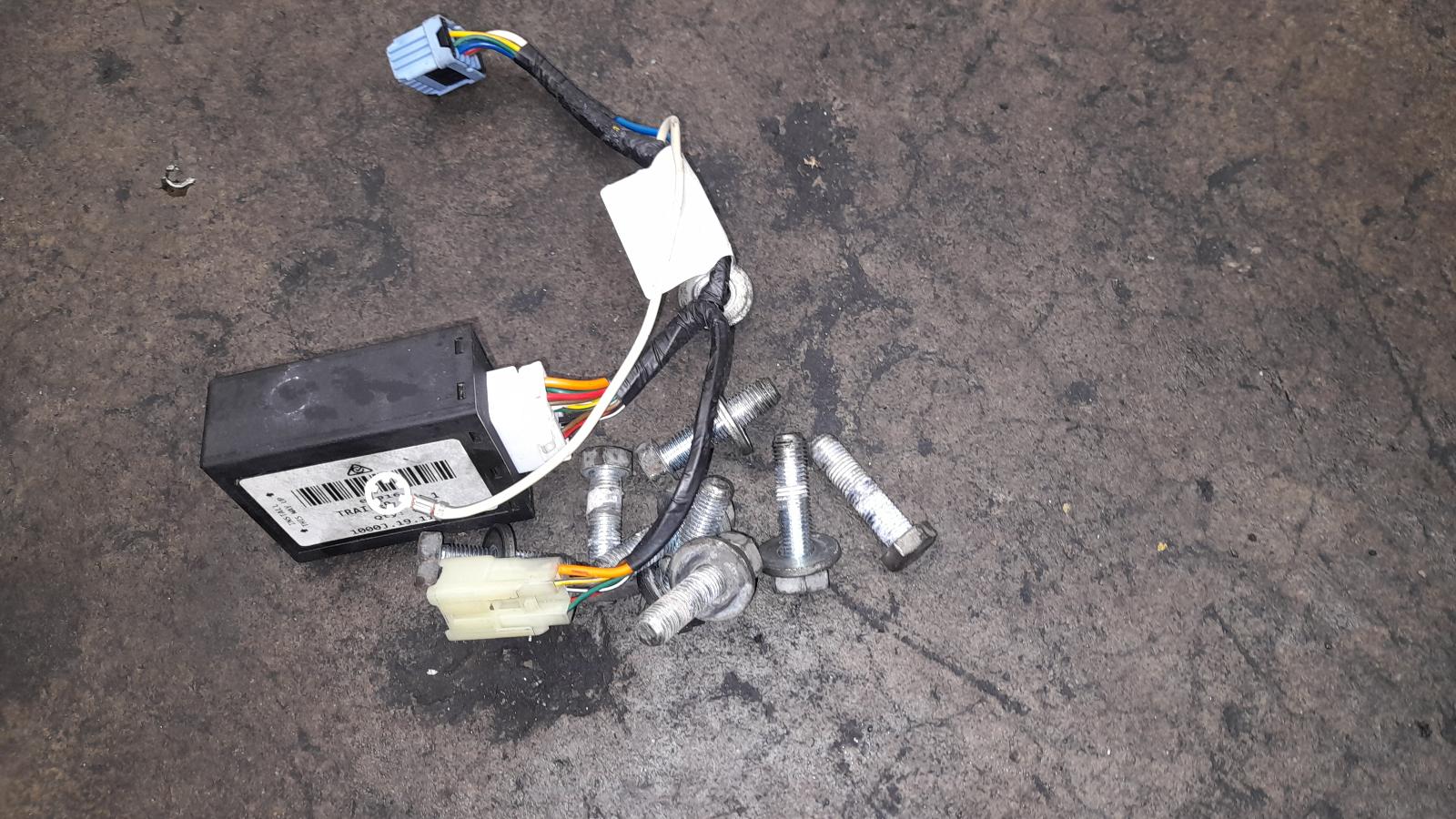 View Auto part Towbar Toyota Kluger 2011
