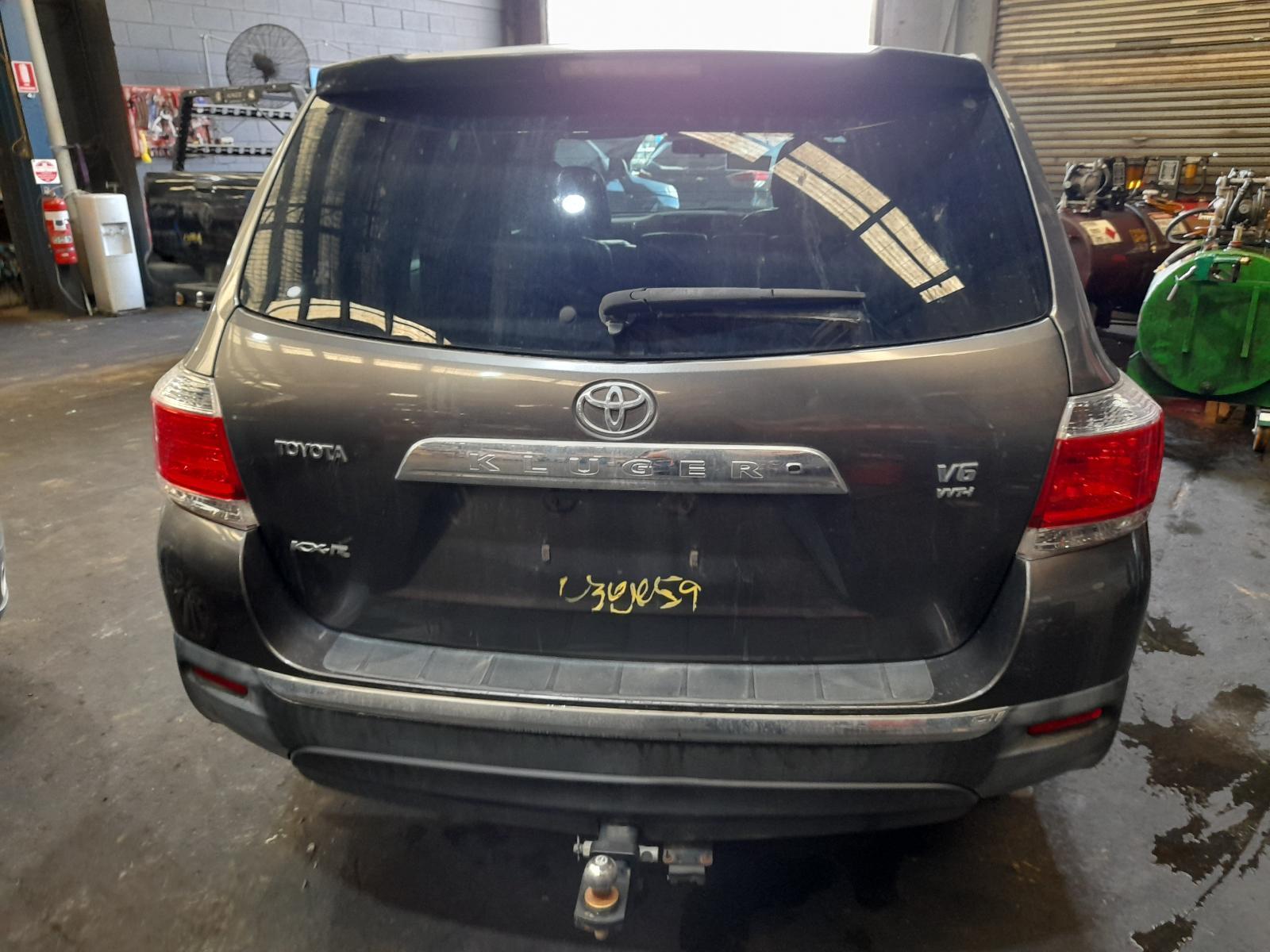 View Auto part Rear/Tailgate Glass Toyota Kluger 2011