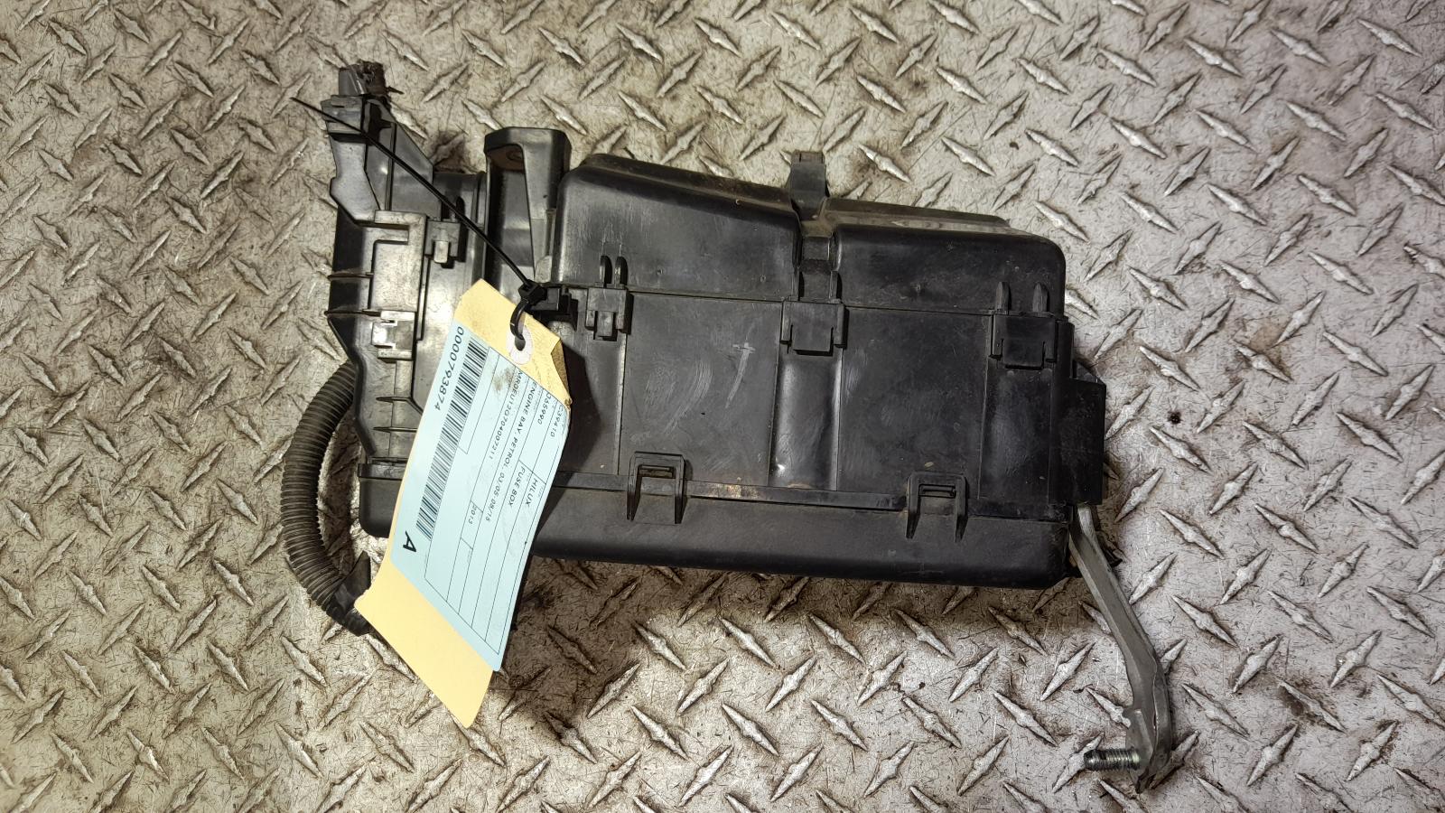 View Auto part Fuse Box Toyota Hilux 2013
