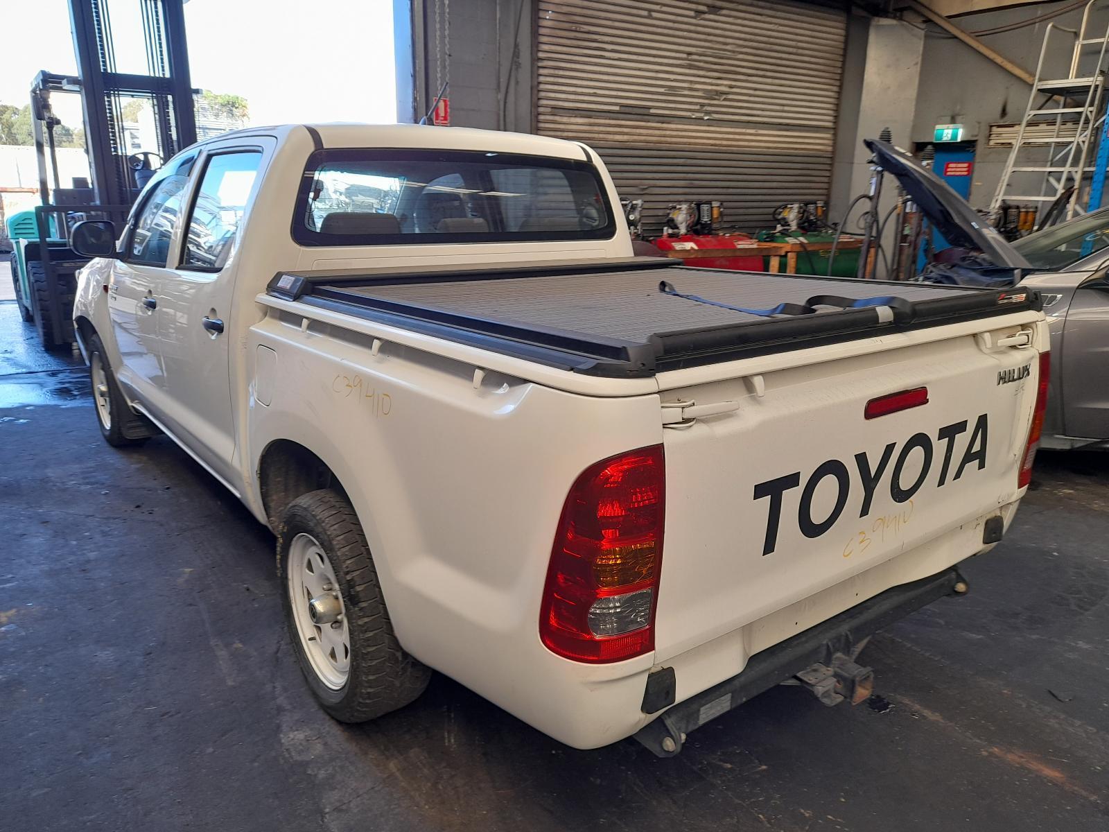 View Auto part Tonneau/Cover Toyota Hilux 2013
