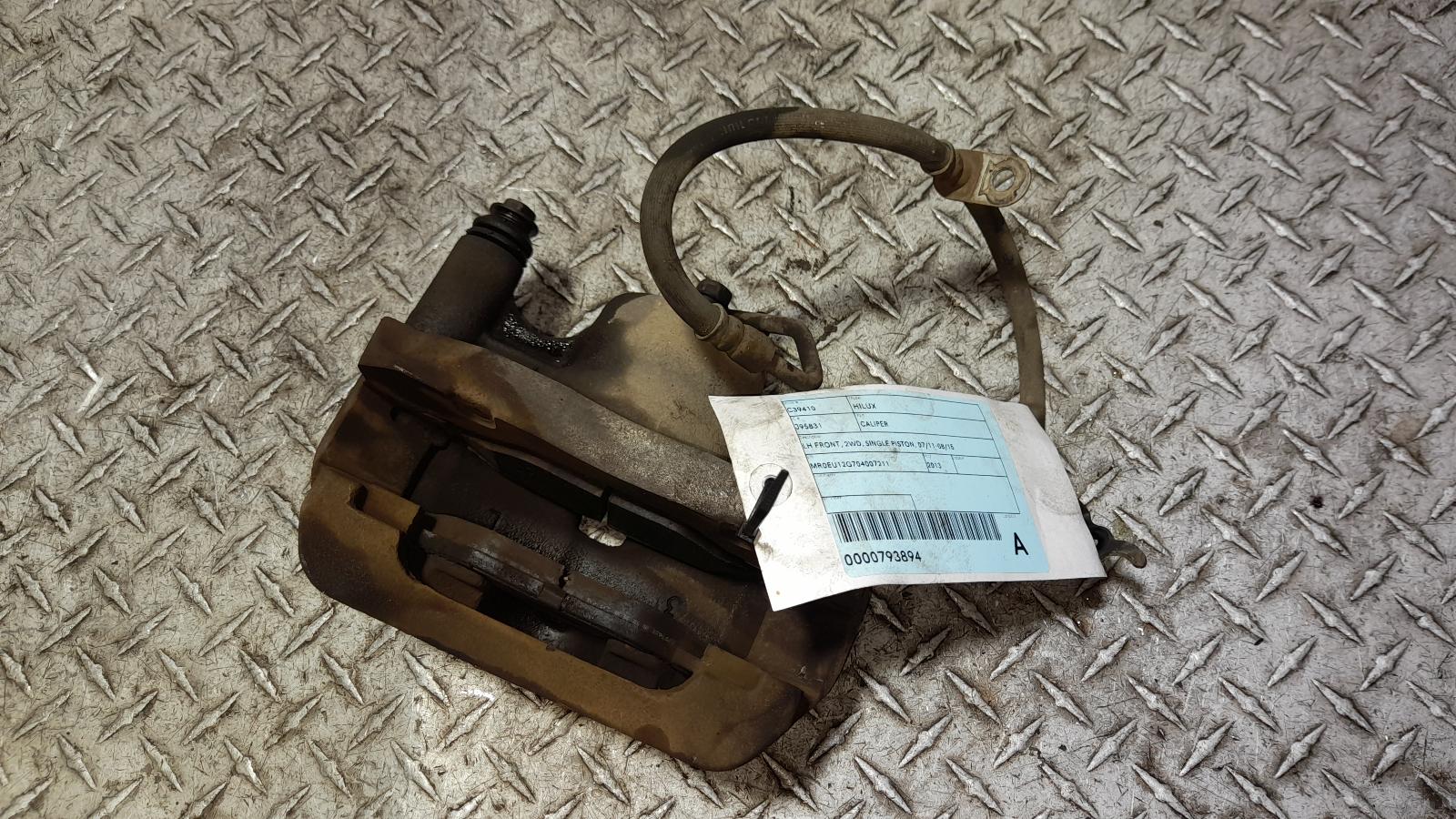 View Auto part Caliper Toyota Hilux 2013