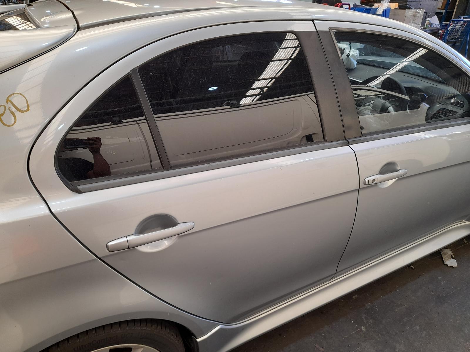 View Auto part Right Rear Door Window Mitsubishi Lancer 2014