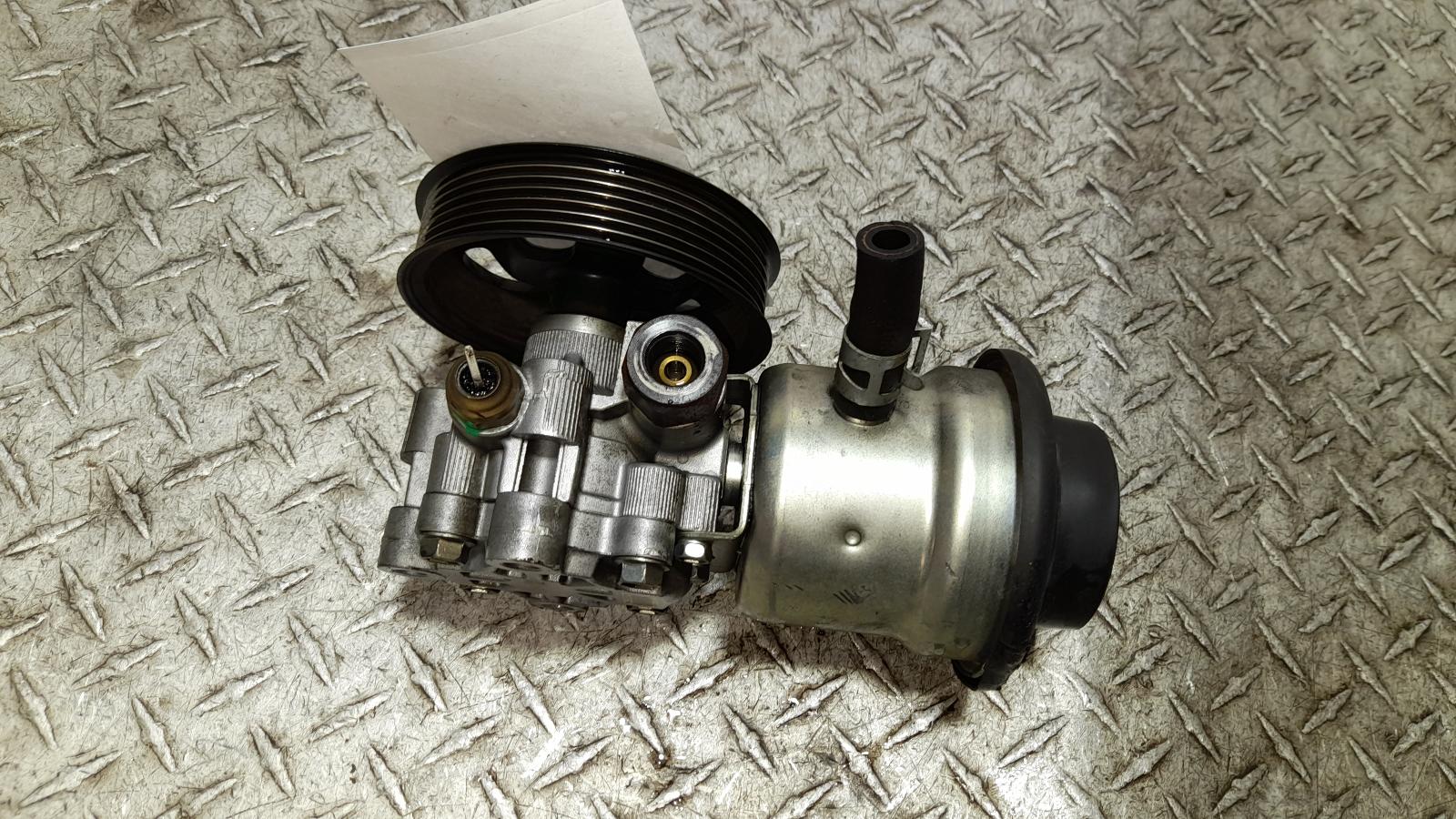 View Auto part Steering Pump Toyota Hiace 2014