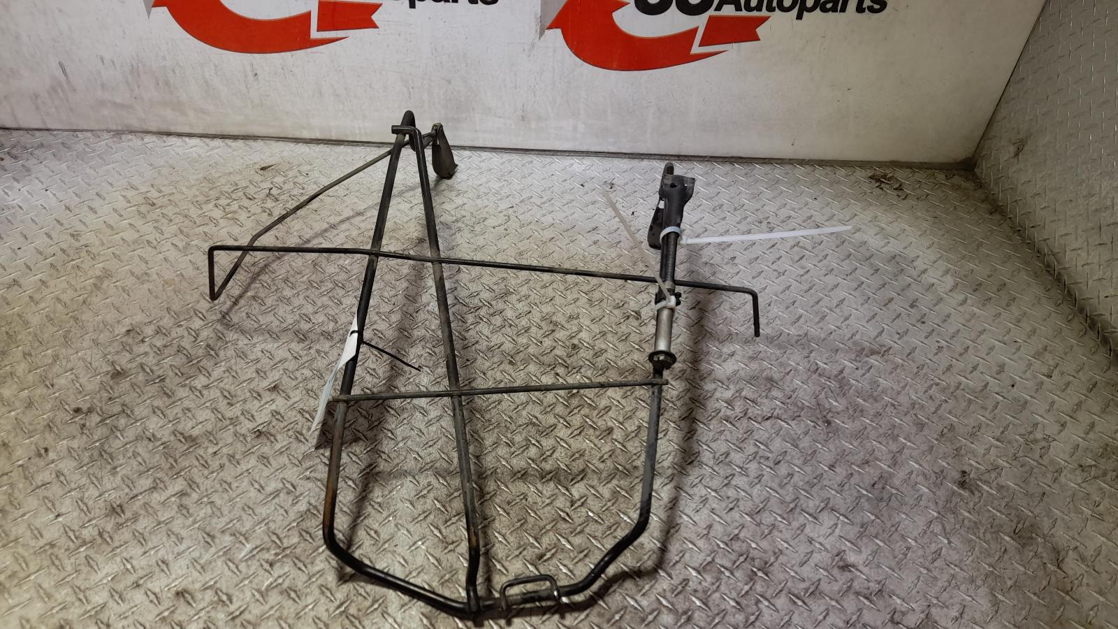 View Auto part Spare Wheel Carrier Toyota Hiace 2014
