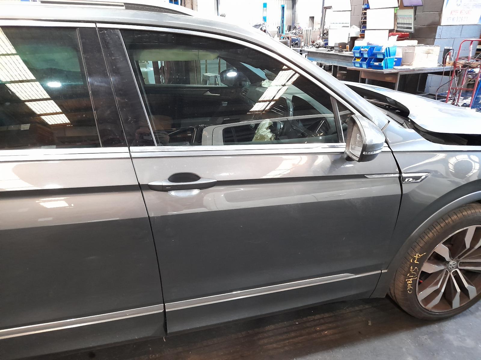 View Auto part Right Front Door Window Volkswagen Tiguan 2018