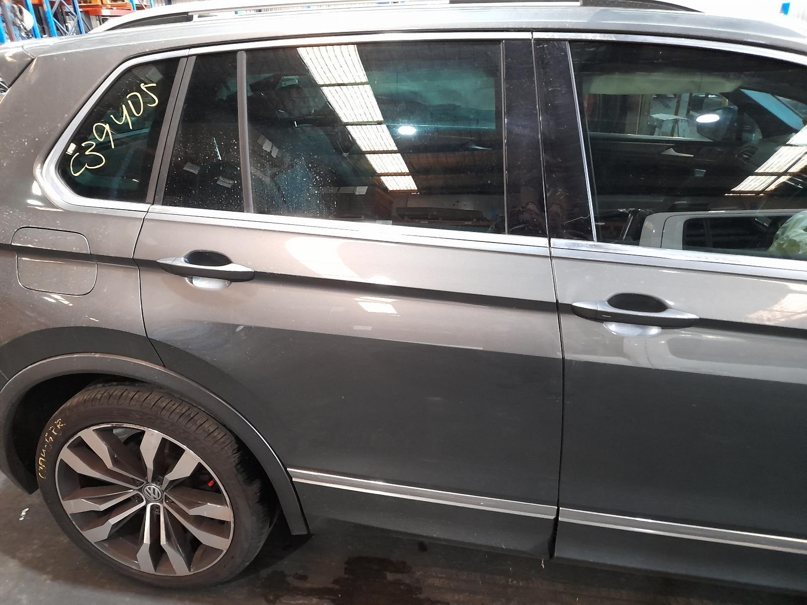 View Auto part Right Rear Wnd Reg/Motor Volkswagen Tiguan 2018