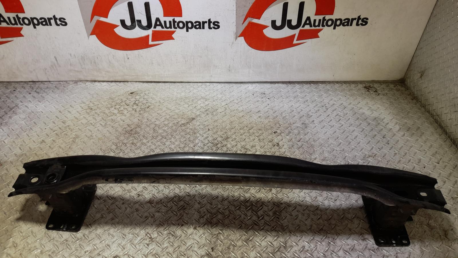 View Auto part R/Bar Bracket/Reinfo Volkswagen Tiguan 2018