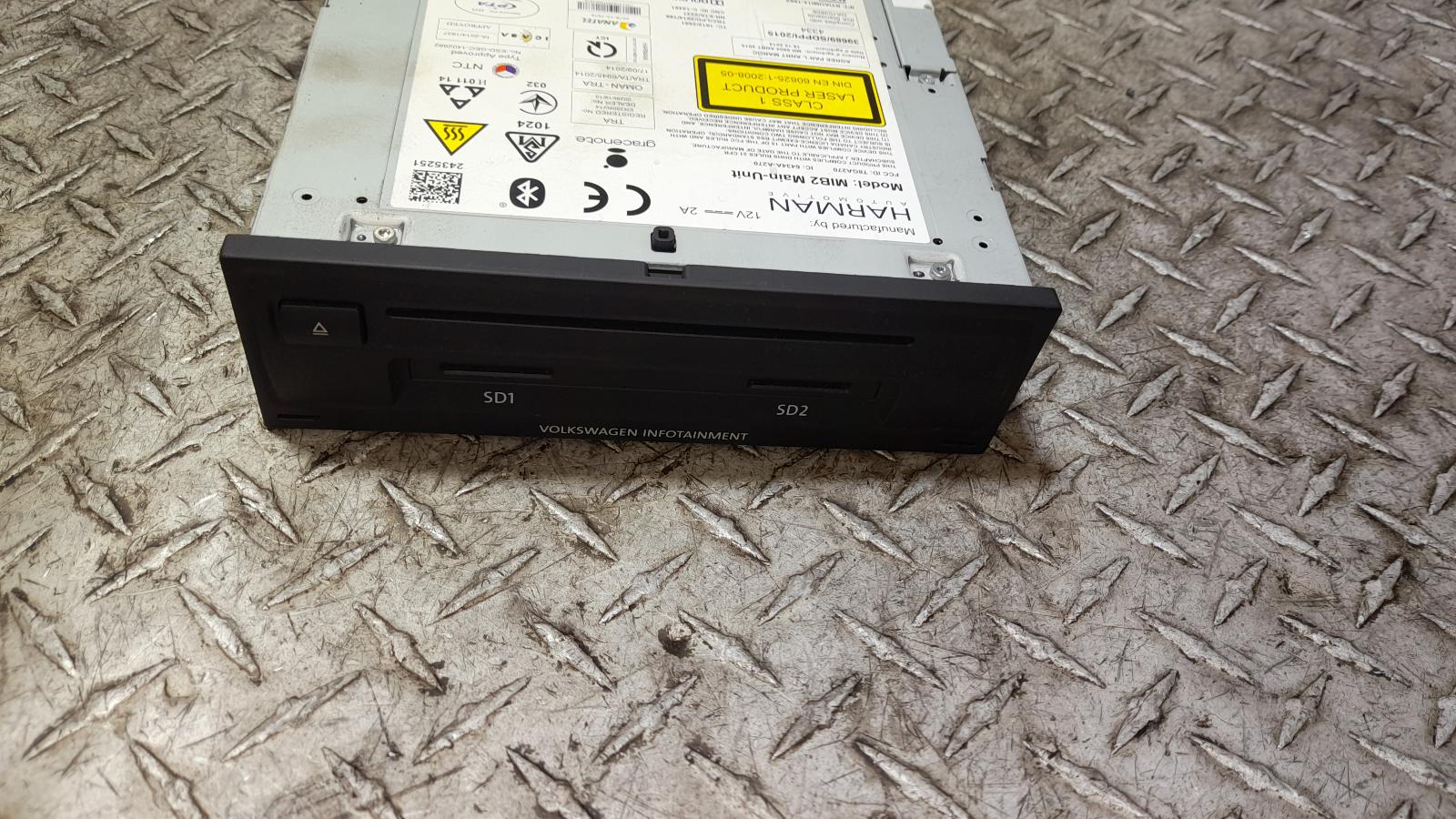 View Auto part Radio/Cd/Dvd/Sat/Tv Volkswagen Tiguan 2018