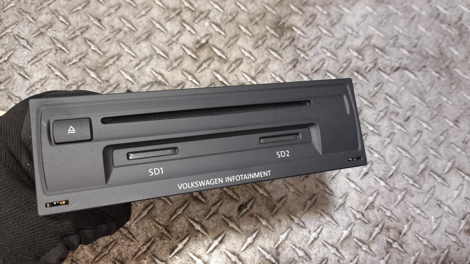 View Auto part Radio/Cd/Dvd/Sat/Tv Volkswagen Tiguan 2018