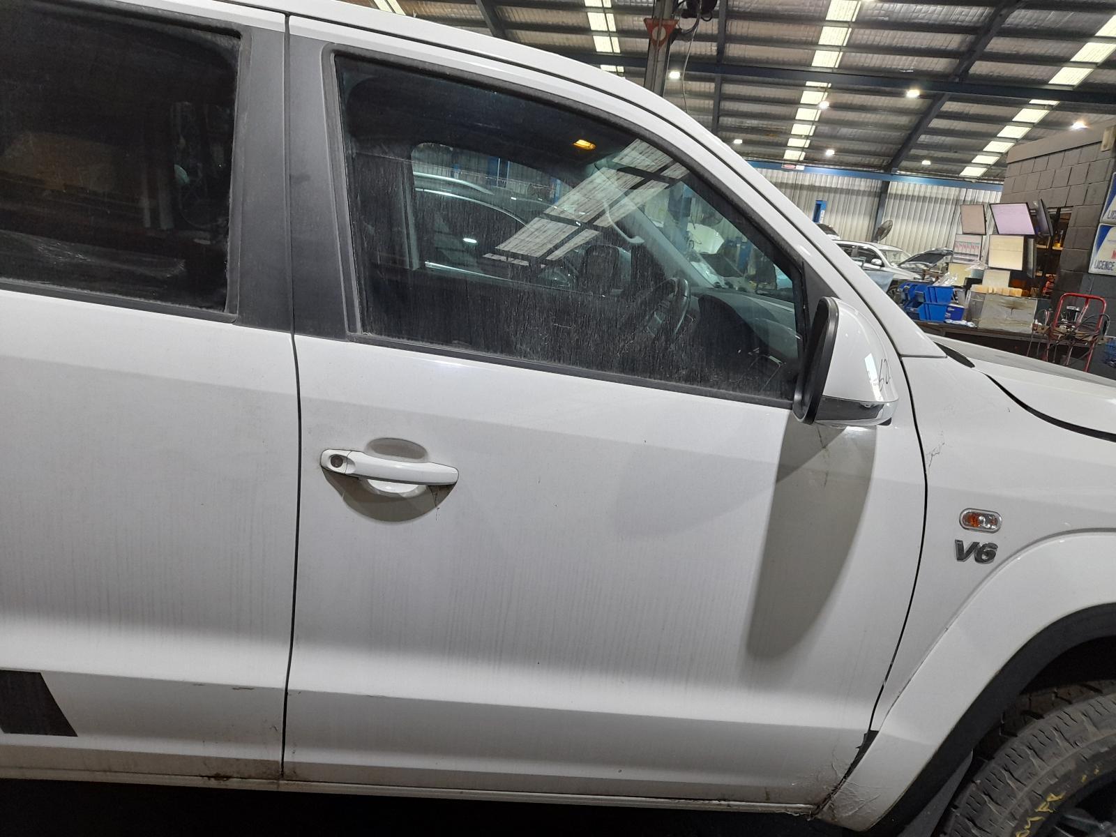 View Auto part Right Front Window Reg/Motor Volkswagen Amarok 2018