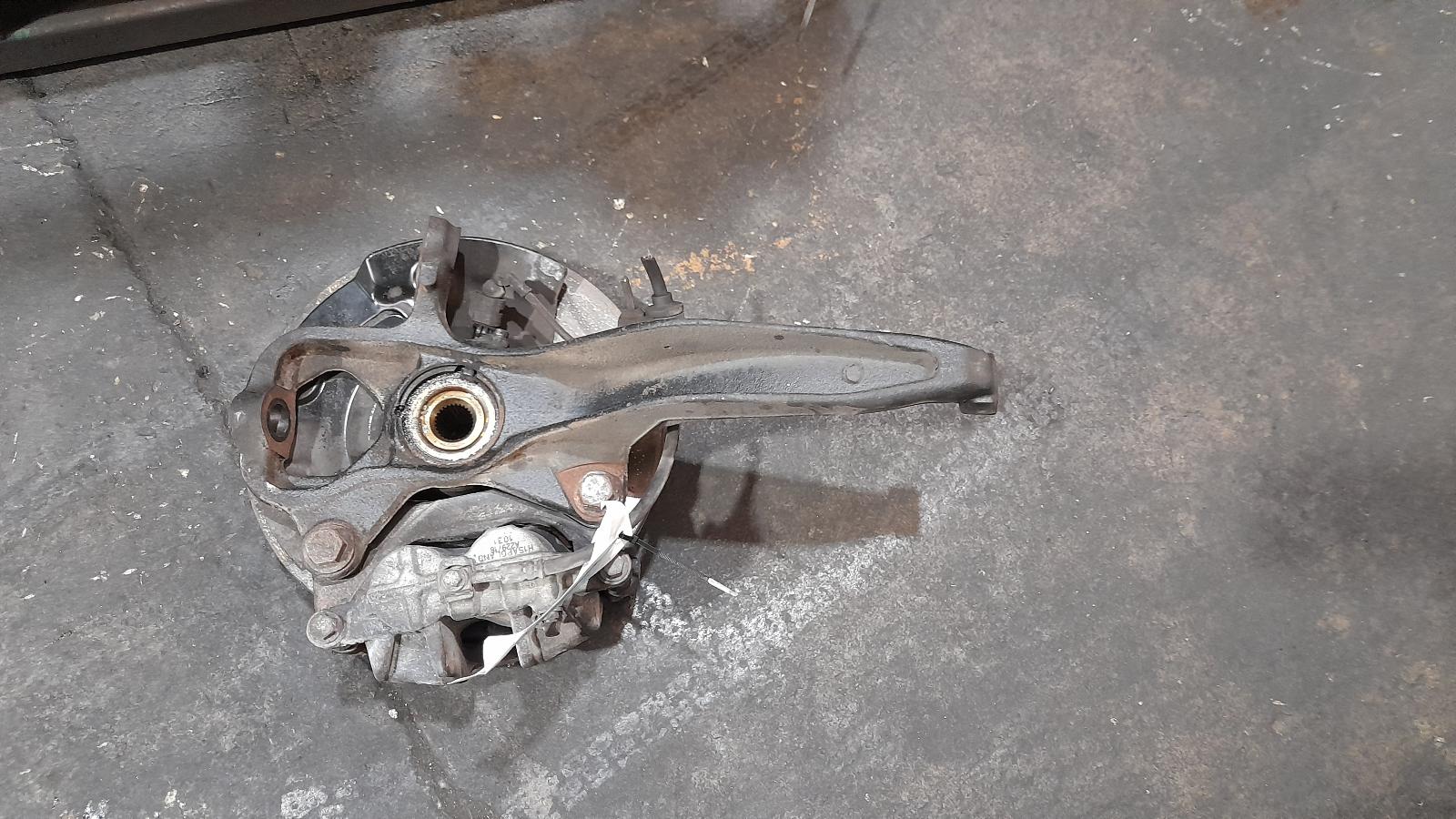 View Auto part Left Front Hub Assembly Volkswagen Amarok 2018