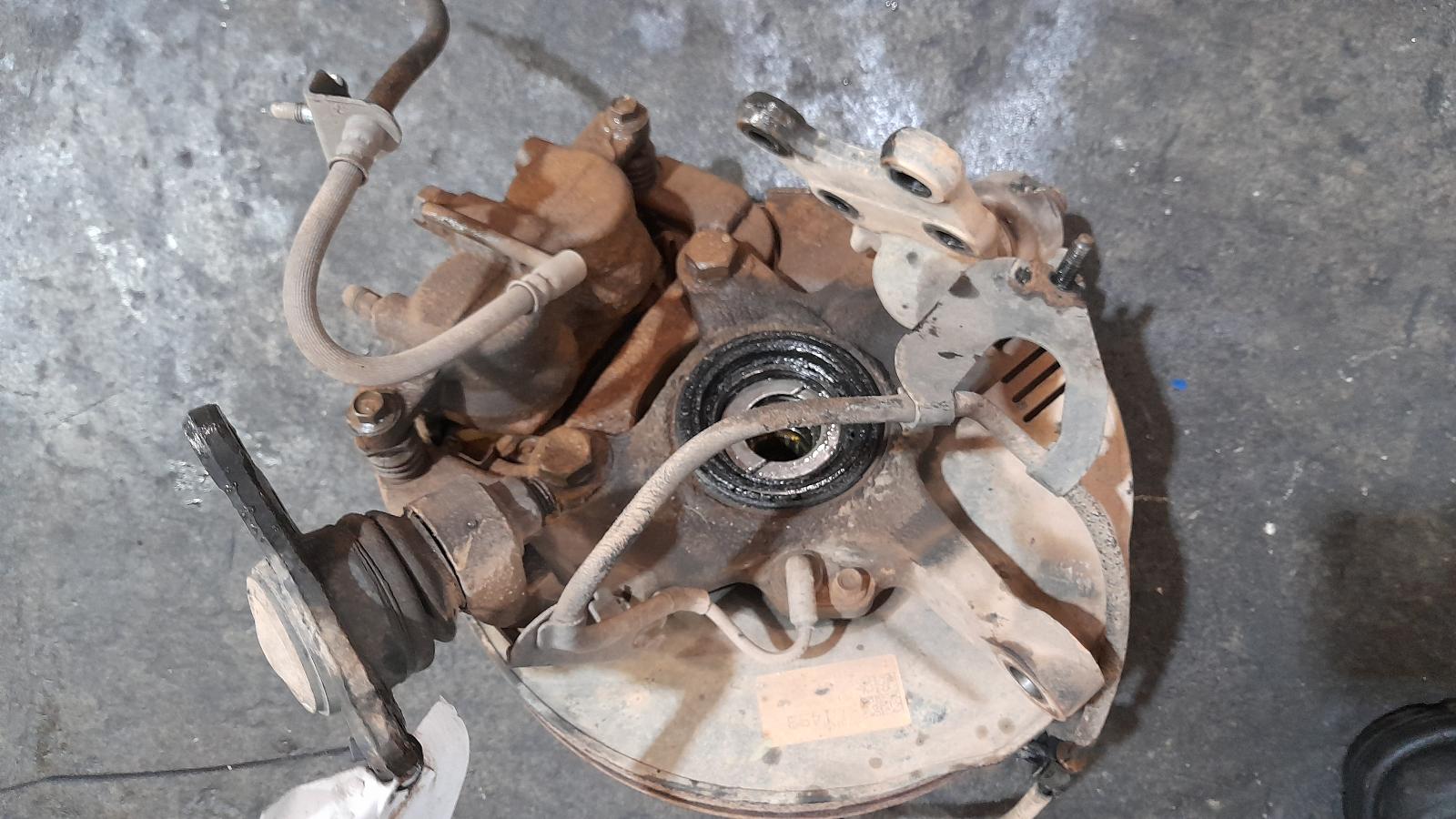 View Auto part Right Front Hub Assembly Holden Colorado 2015