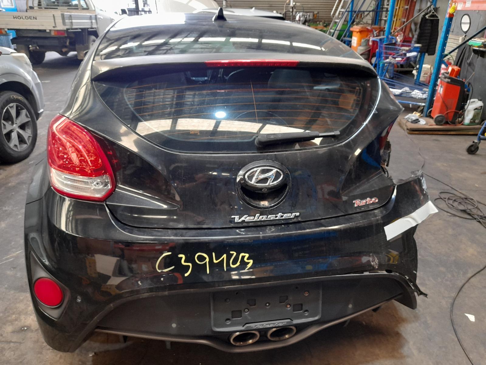 View Auto part Rear/Tailgate Glass Hyundai Veloster 2015