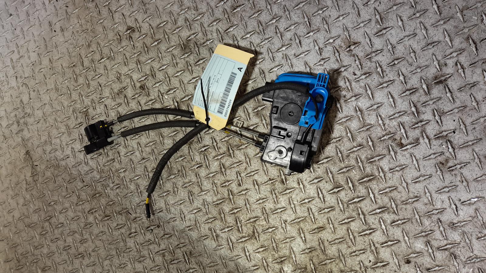 View Auto part Door/Boot/Gate Lock Hyundai Veloster 2015
