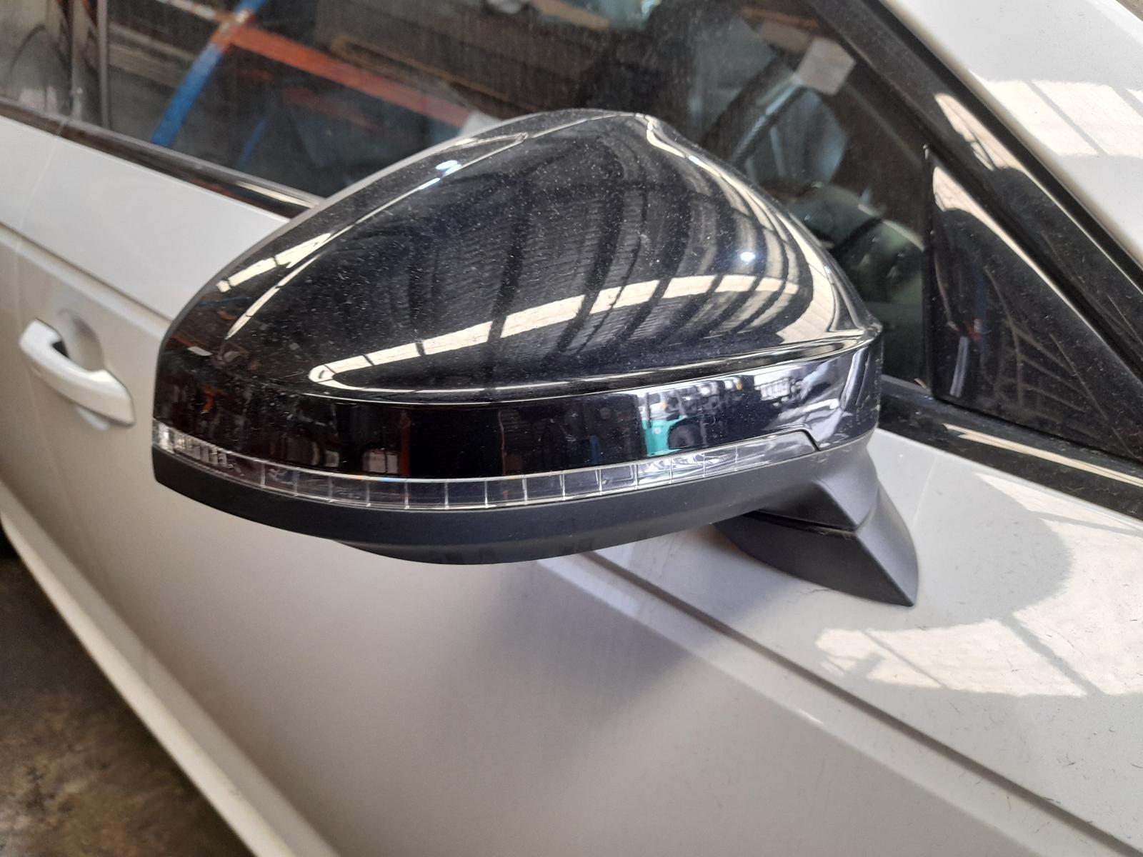 View Auto part Right Door Mirror Audi A4 2019