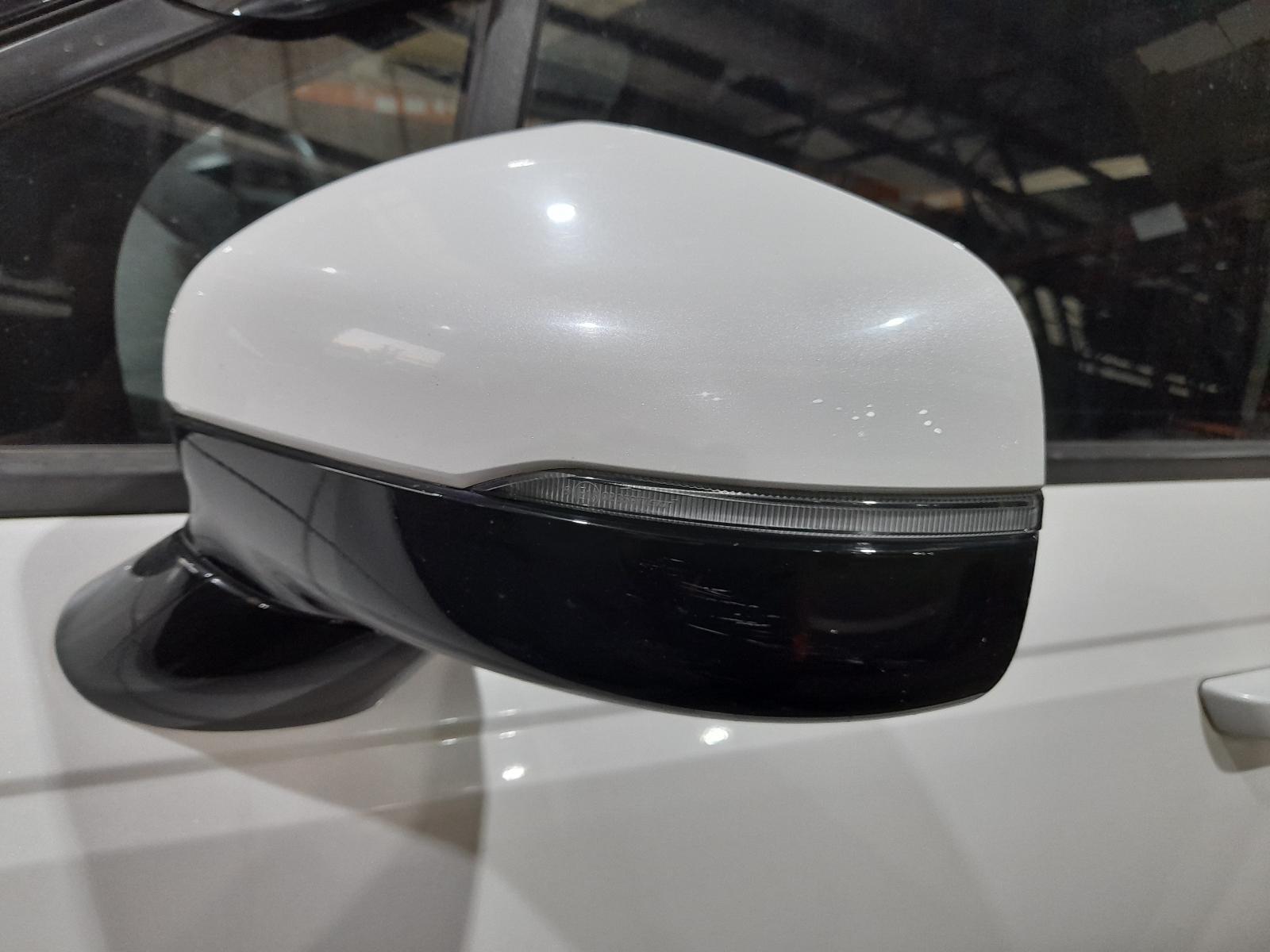View Auto part Left Door Mirror Kia Carnival/grand Carnival 2020