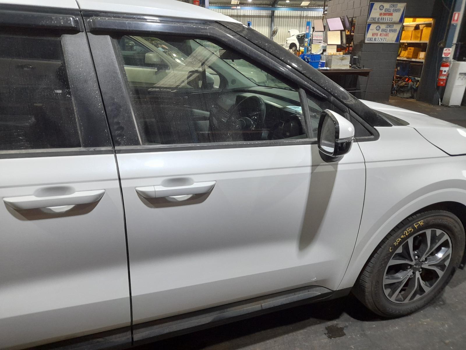 View Auto part Right Front Door Kia Carnival/grand Carnival 2020