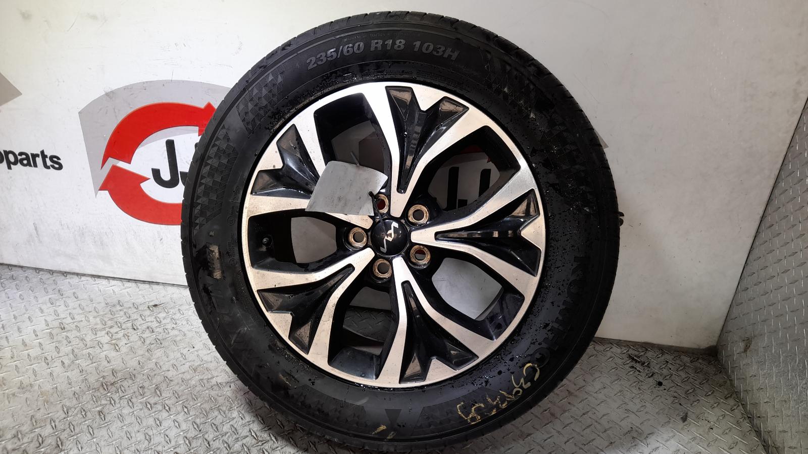 View Auto part Wheel Mag Kia Carnival/grand Carnival 2020