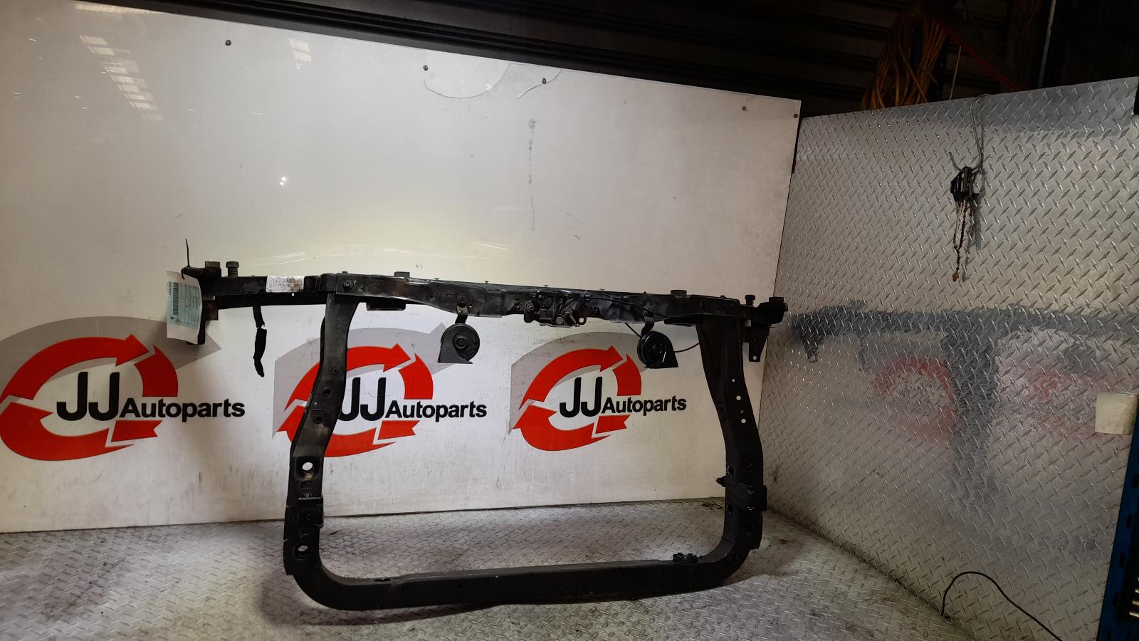 View Auto part Radiator Support Jeep Grandcherokee 2011