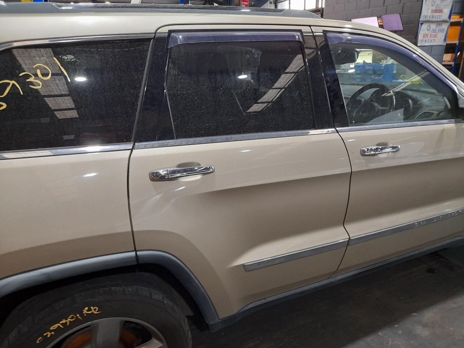 View Auto part Right Rear Side Glass Jeep Grandcherokee 2011