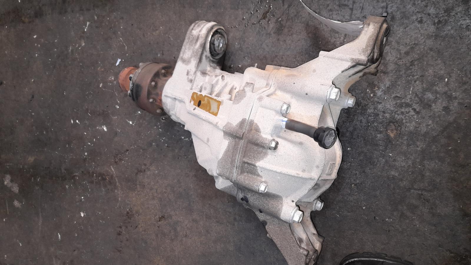 View Auto part Differential Centre Jeep Grandcherokee 2011