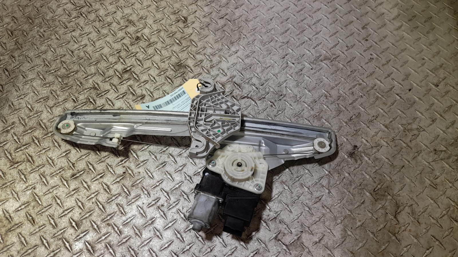 View Auto part Right Front Window Reg/Motor Hyundai Kona 2019