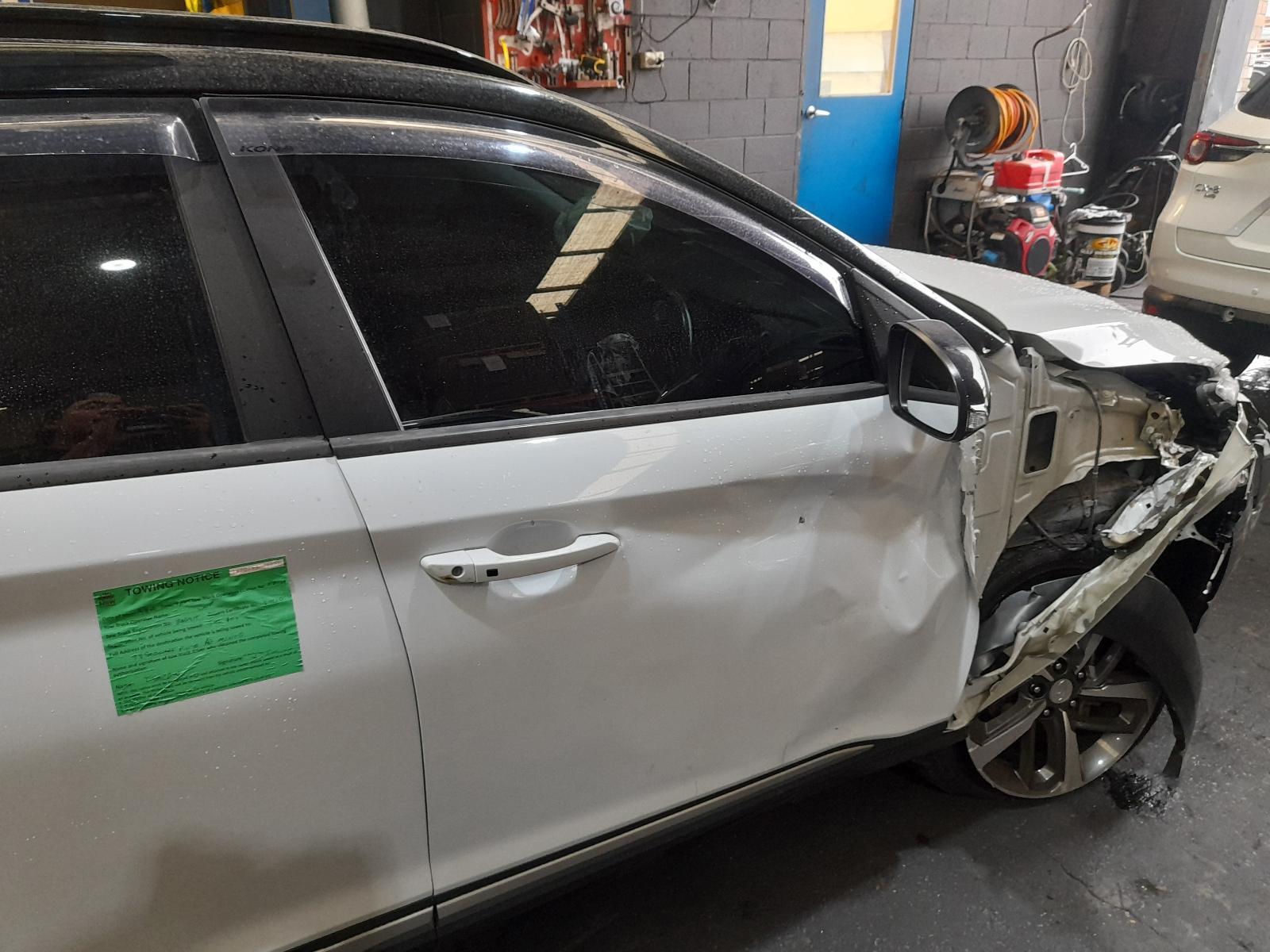 View Auto part Right Front Door Window Hyundai Kona 2019