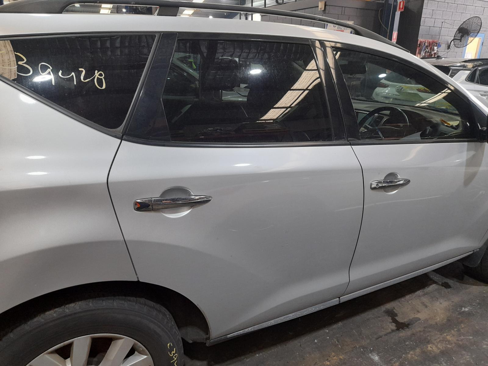 View Auto part Right Rear Door Sliding Nissan Murano 2011