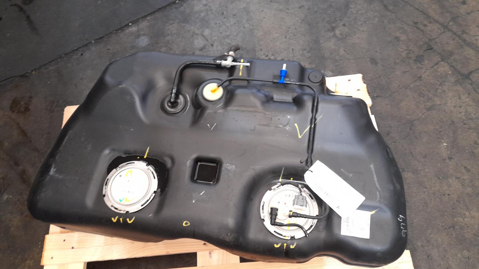 View Auto part Fuel Tank Nissan Murano 2011