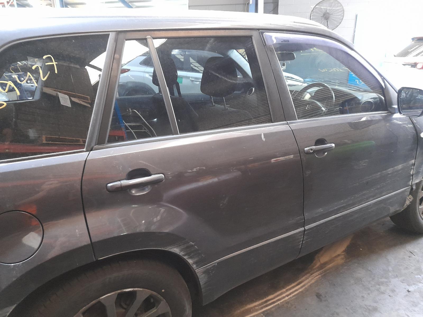 View Auto part Right Rear Door Window Suzuki Vitara 2015