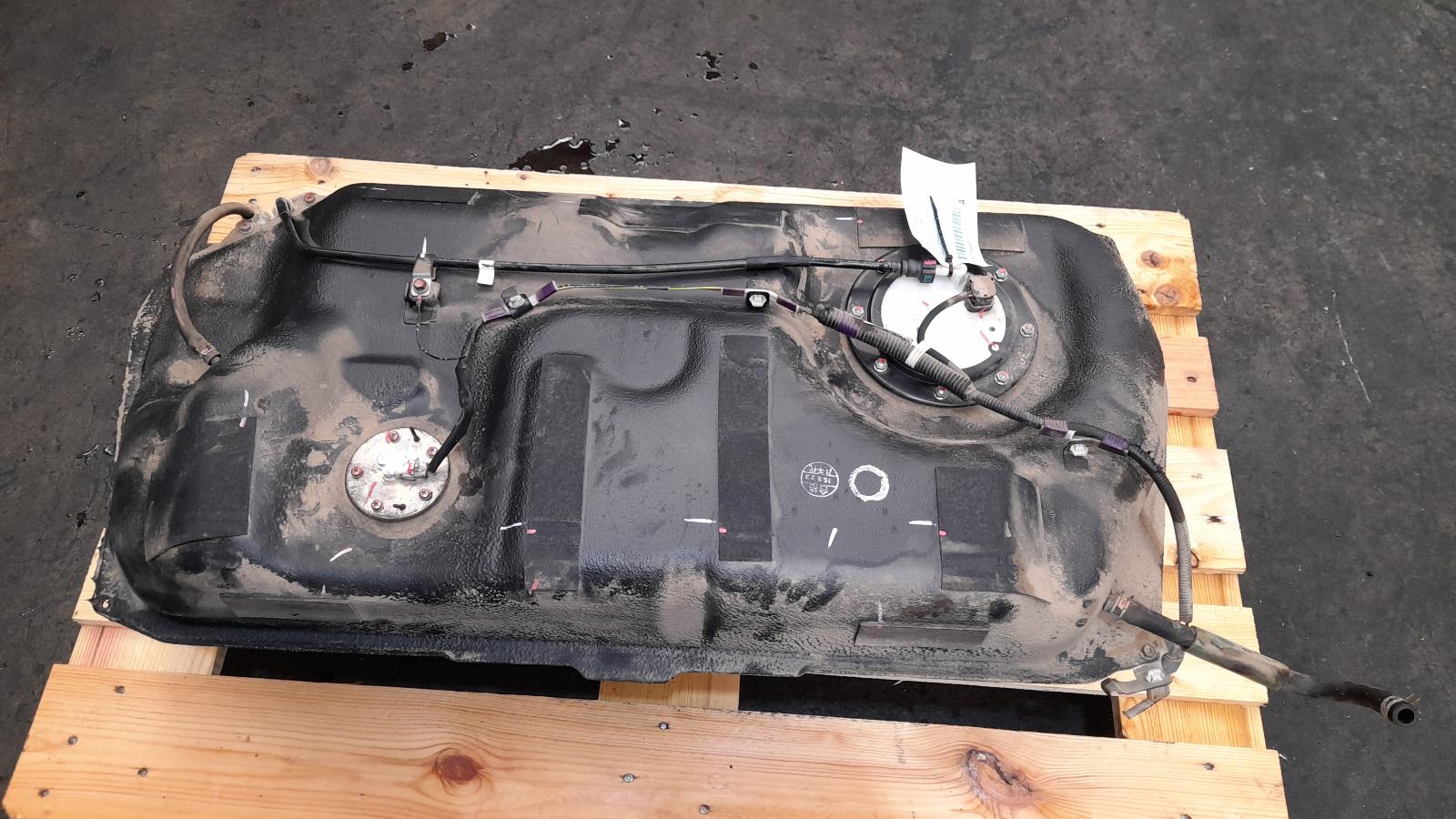 View Auto part Fuel Tank Suzuki Vitara 2015