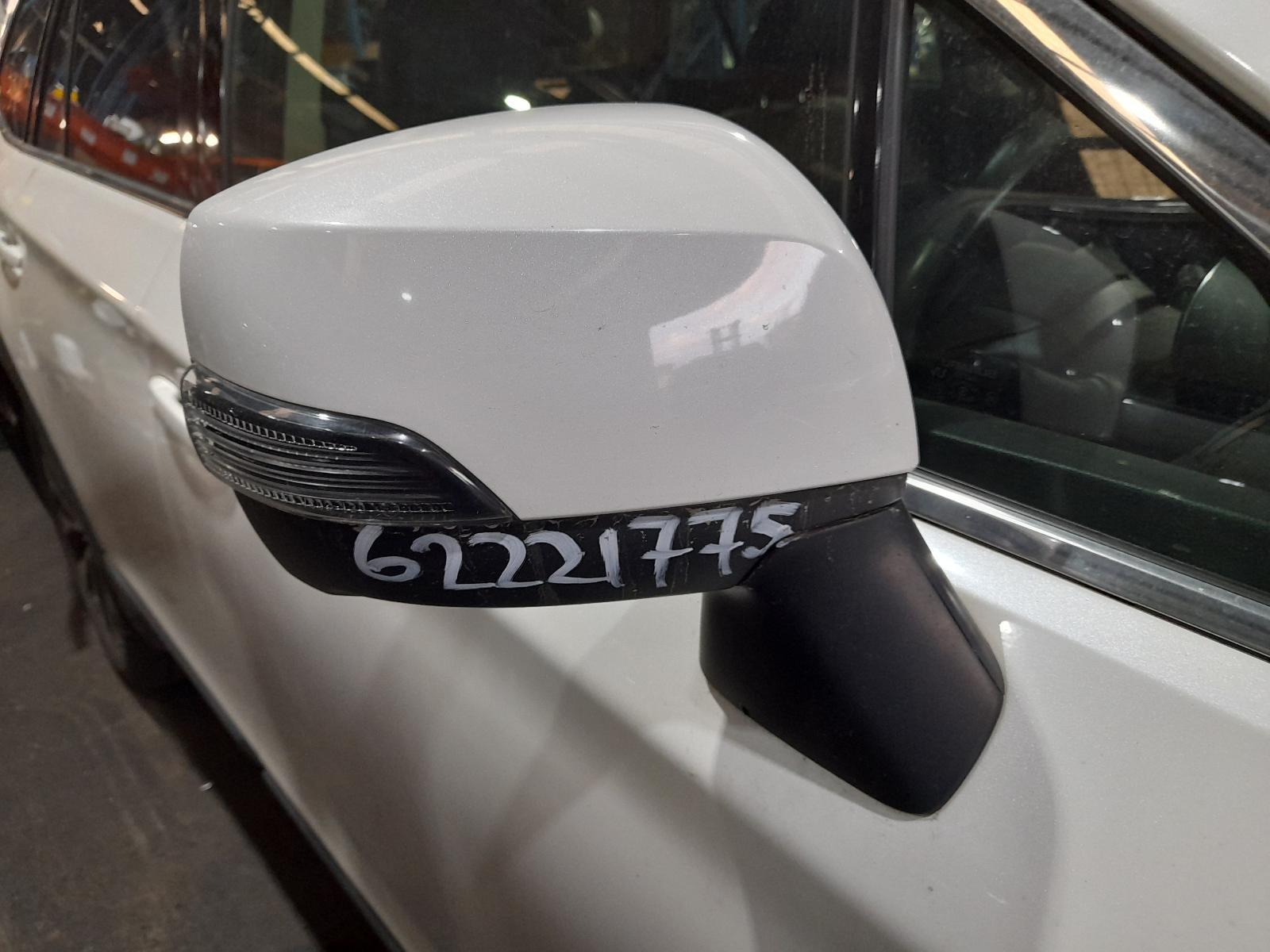 View Auto part Right Door Mirror Subaru Outback 2015