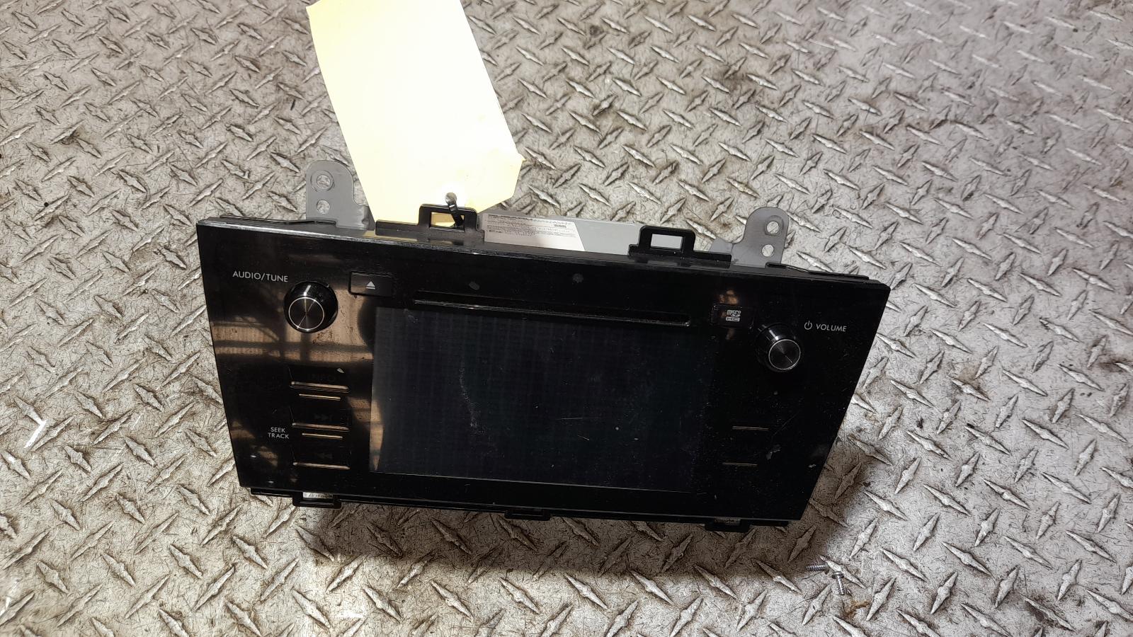 View Auto part Radio/Cd/Dvd/Sat/Tv Subaru Outback 2015