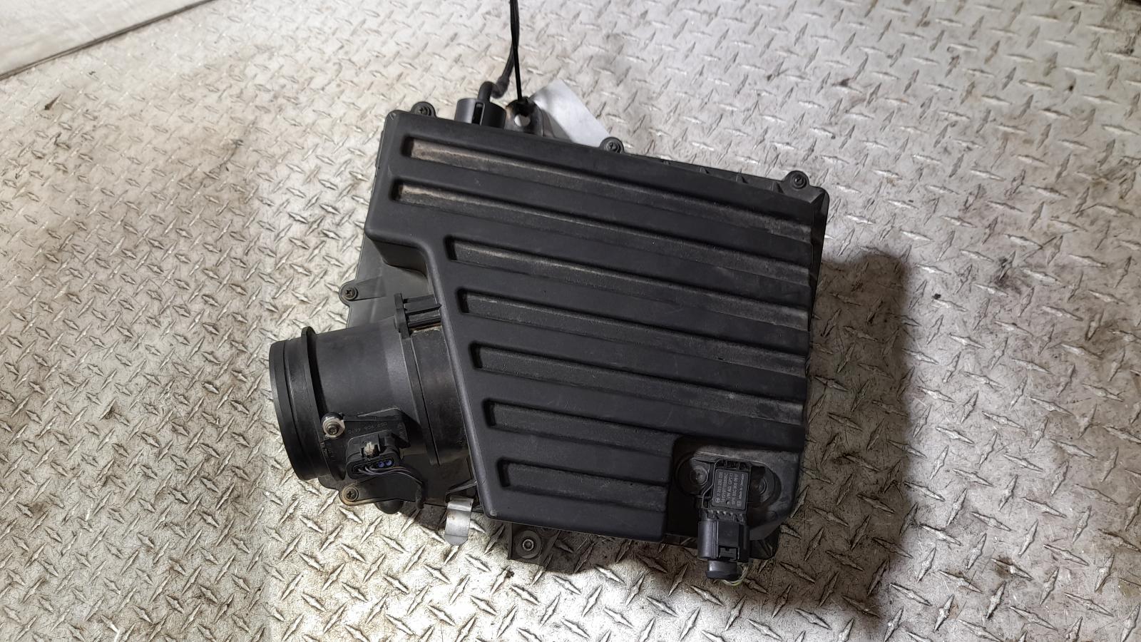View Auto part Air Cleaner/Box Volkswagen Amarok 2017