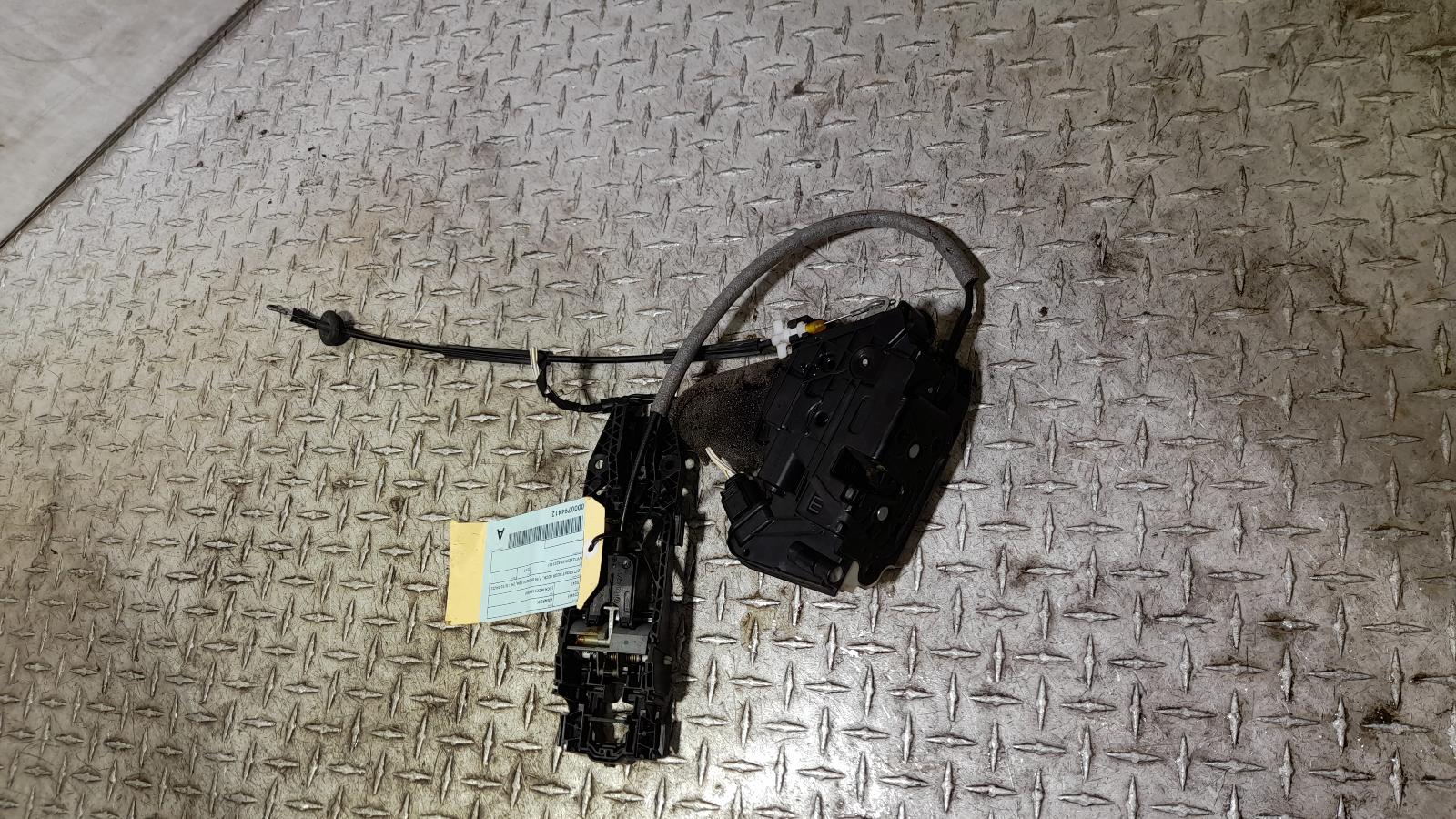 View Auto part Door/Boot/Gate Lock Volkswagen Amarok 2017