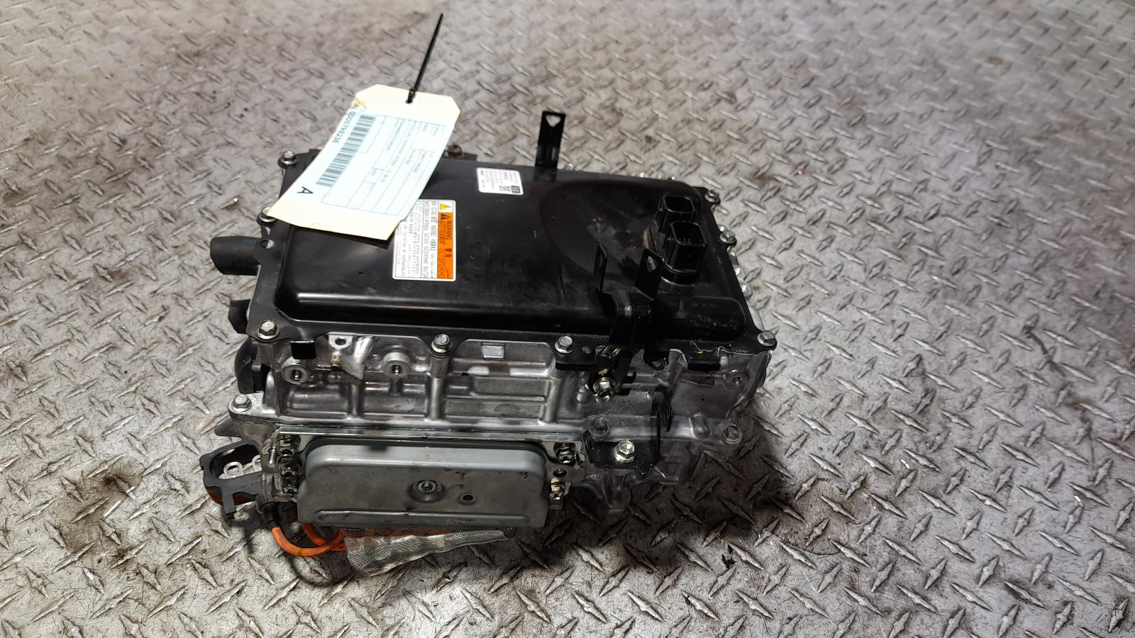 View Auto part Inverter Toyota Yaris Cross 2023