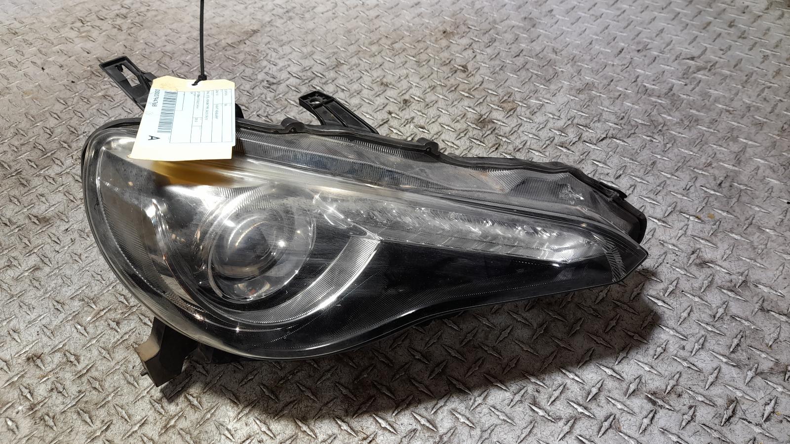 View Auto part Right Headlamp Toyota 86 2013