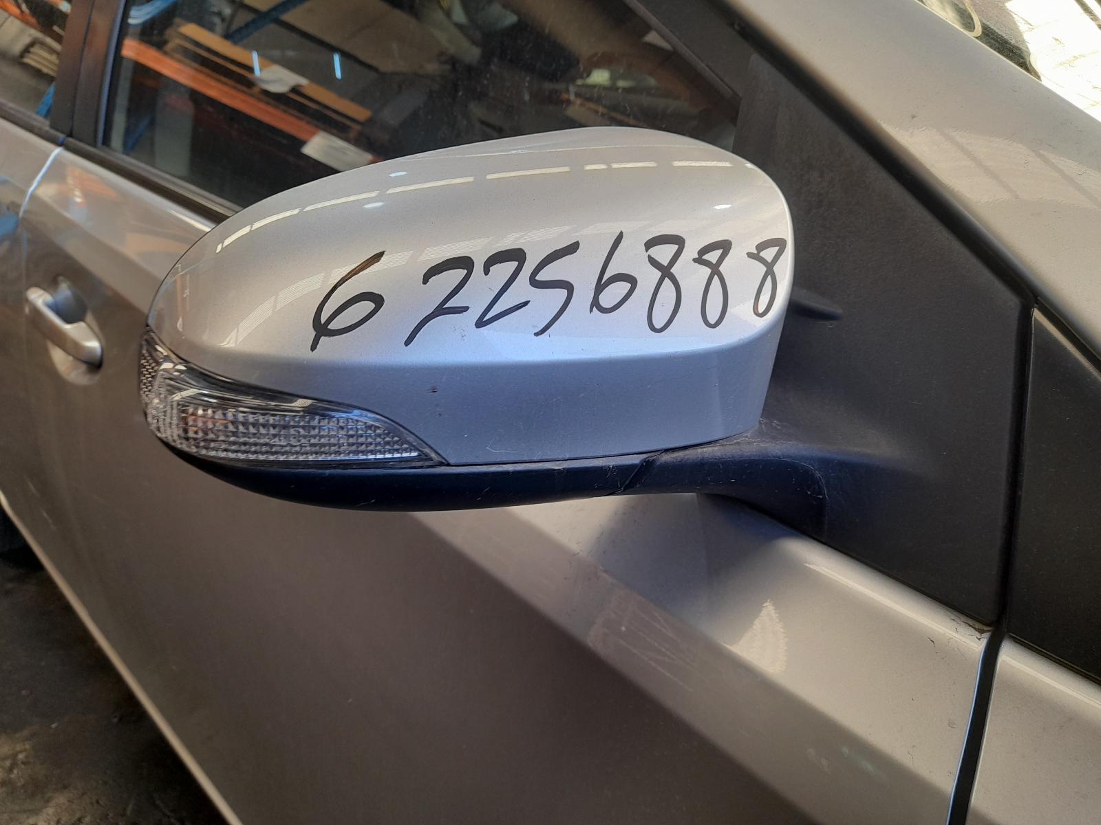 View Auto part Right Door Mirror Toyota Corolla 2018