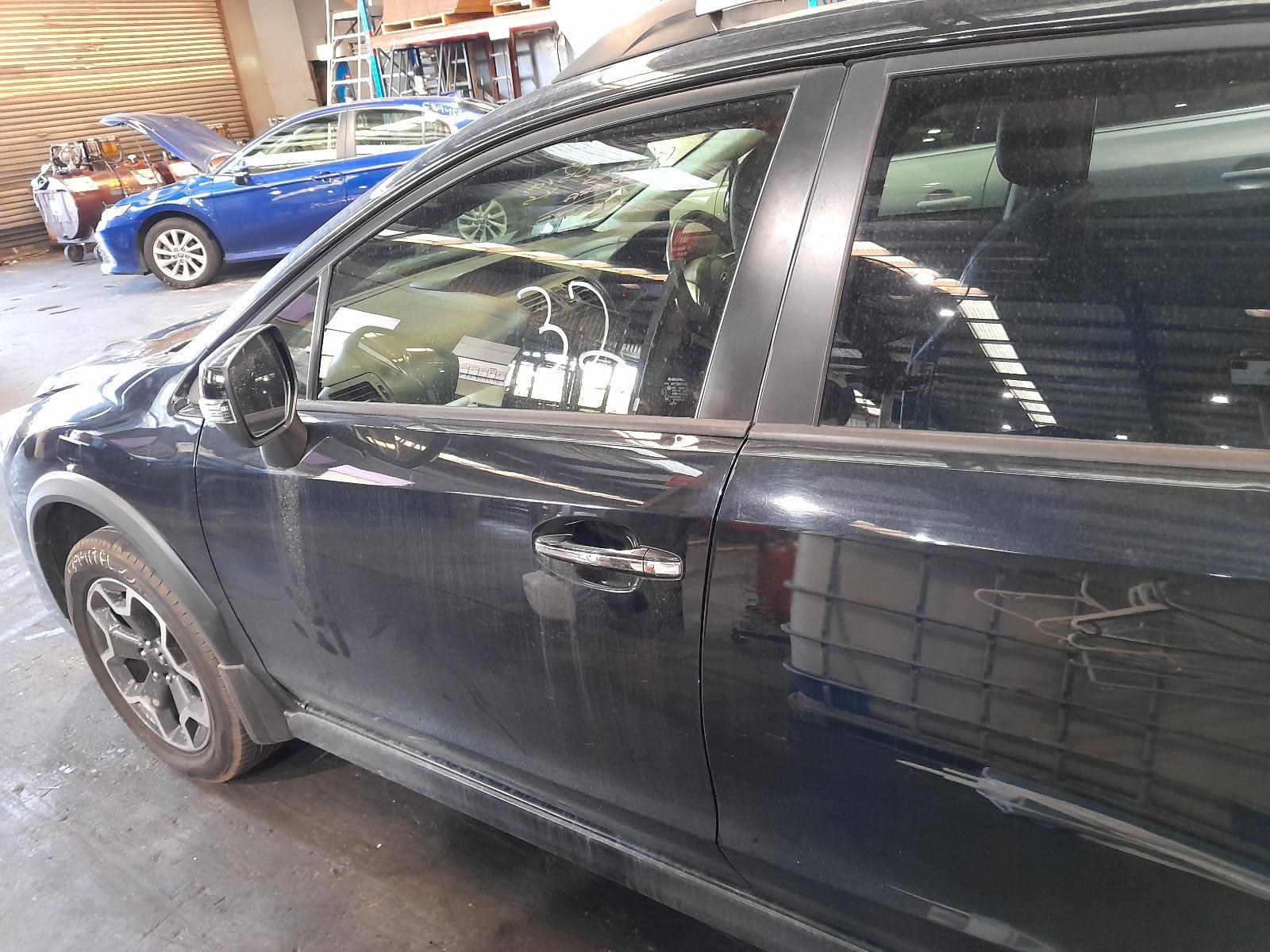 View Auto part Left Front Door Window Subaru Xv 2014