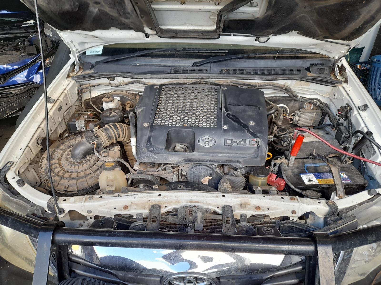 View Auto part Engine Toyota Hilux 2014