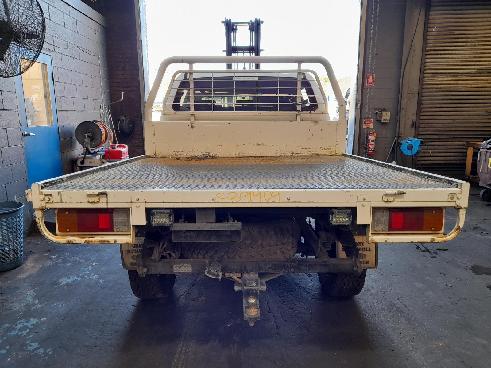 View Auto part Rear/Tailgate Glass Toyota Hilux 2014