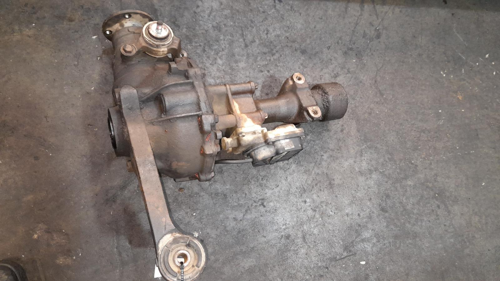 View Auto part Differential Centre Toyota Hilux 2014