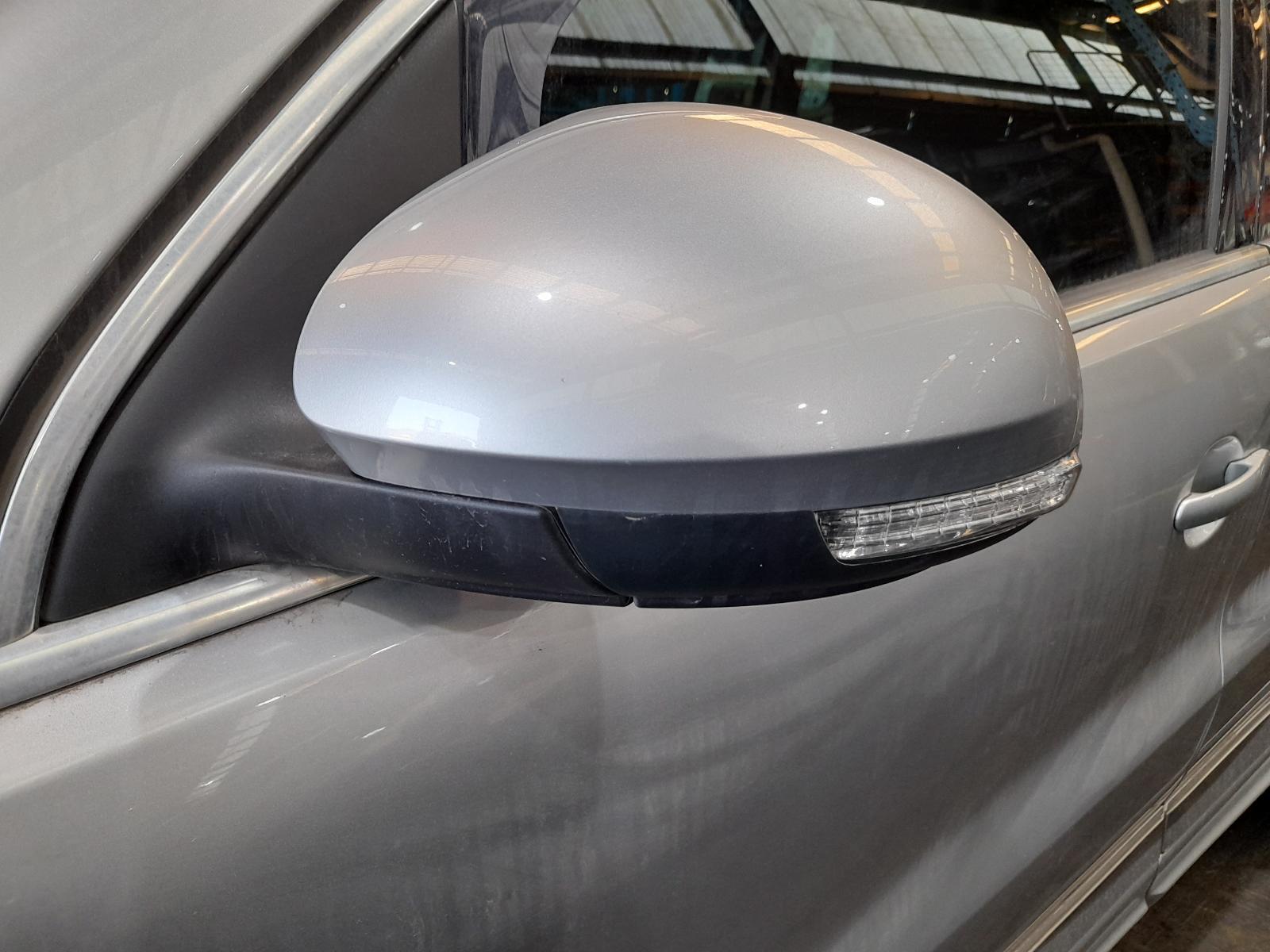 View Auto part Left Door Mirror Volkswagen Tiguan 2015