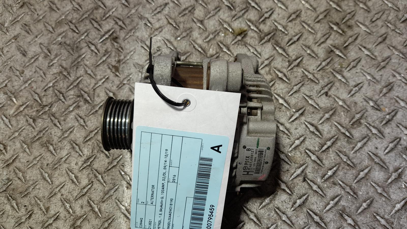 View Auto part Alternator Mazda 2 2016